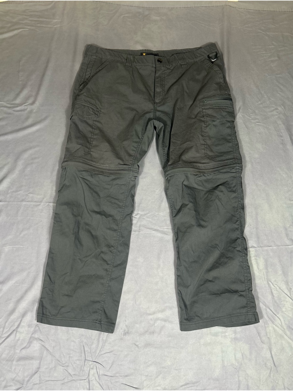 Men’s convertible cargo pants shorts